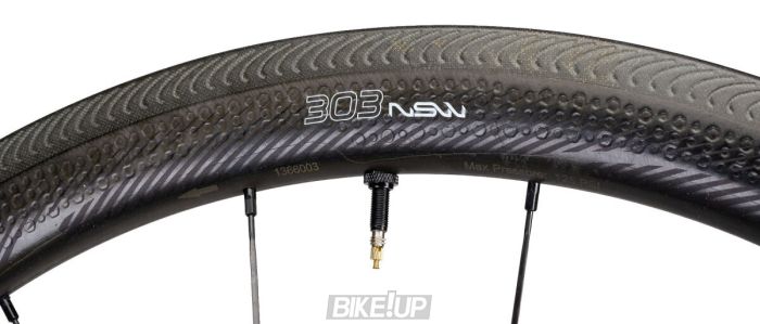 Колесо ZIPP 303 NSW Carbon Tubeless Rim Brake 700c Rear 24Spokes SRКолесо ZIPP 10/11sp Quick Release Standard Graphic A2