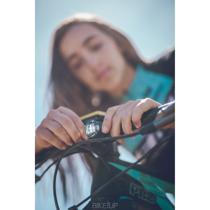 Переднє світло Lezyne FEMTO USB DRIVE FRONT Білий 15 люменів Y13