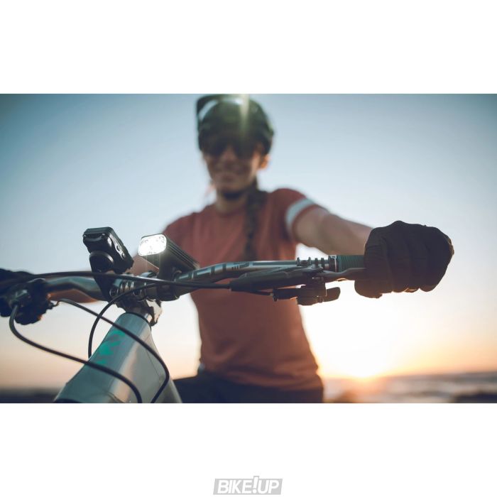 Переднє світло Lezyne MACRO DRIVE 1300XL REMOTE LOADED Чорний 1300 люменів Y13